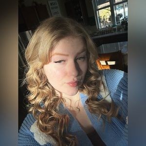 Meet your Posher, Maddie